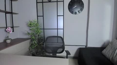 Snapshot of labrinthteasing chatting on February 2, 2026, 2:27 pm labrinthteasing online show from February 2, 2026, 2:27 pm