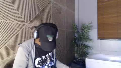 Snapshot of labrinthteasing chatting on February 26, 2026, 12:26 pm labrinthteasing online show from February 26, 2026, 12:26 pm