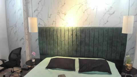 Snapshot of labrinthteasing chatting on March 1, 2026, 12:18 pm labrinthteasing online show from March 1, 2026, 12:18 pm