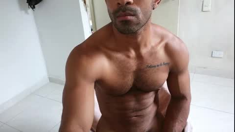 Snapshot of lacasadelosmunecosbq chatting on June 5, 2026, 5:18 pm Bruno Smith online show from June 5, 2026, 5:18 pm
