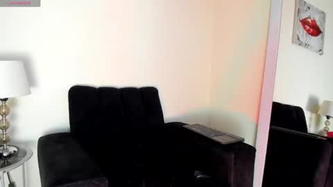 lace_victoria online show from May 18, 2026, 12:29 am