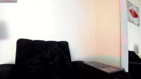 lace_victoria online show from June 7, 2026, 11:52 pm