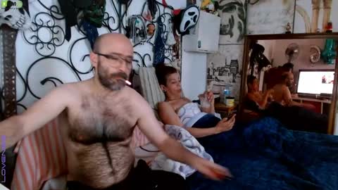 lachicadeldiablo online show from April 17, 2026, 6:05 am