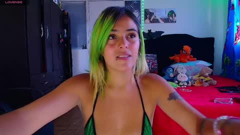 Snapshot of lacolombiana_bitch chatting on April 30, 2026, 8:57 pm Valentina online show from April 30, 2026, 8:57 pm