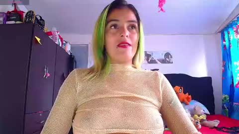 Snapshot of lacolombiana_bitch chatting on May 6, 2026, 7:41 pm Valentina online show from May 6, 2026, 7:41 pm