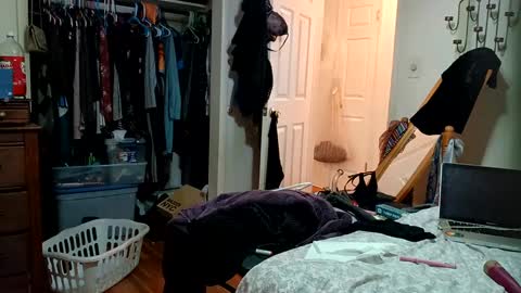 lacybell online show from February 16, 2025, 1:25 am