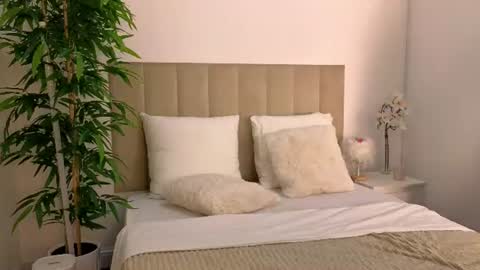 Lada online show from July 27, 2026, 5:03 am