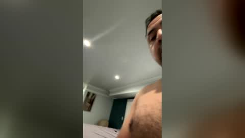 lade6pulgadas1986 online show from April 16, 2026, 4:41 pm