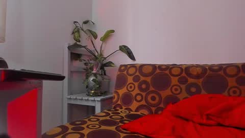 Laden And Juan online show from March 5, 2025, 9:26 pm