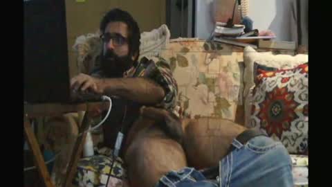 Ali online show from December 2, 2025, 8:04 pm