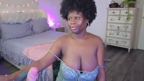 Snapshot of ladiosa_selene chatting on August 2, 2026, 3:21 pm La Diosa Selene online show from August 2, 2026, 3:21 pm