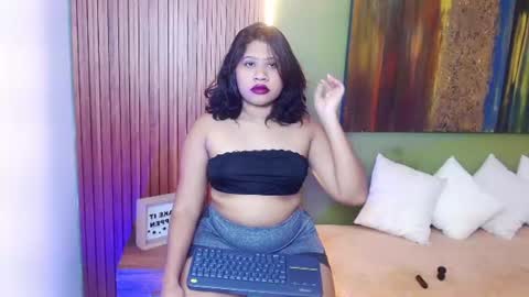 lady_ambar19 online show from July 26, 2026, 1:07 pm