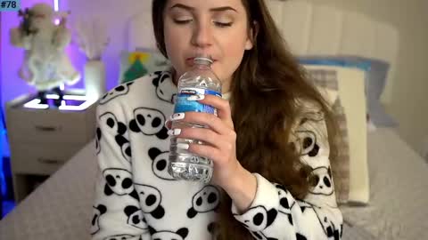 Anna online show from December 6, 2024, 3:08 am