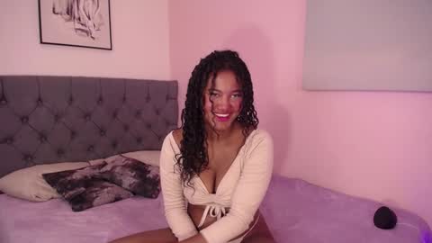 Karla - Instagram   lady karla1 online show from December 19, 2024, 1:29 pm