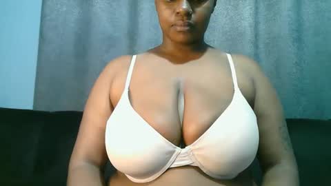lady_dearra online show from June 3, 2026, 2:58 am
