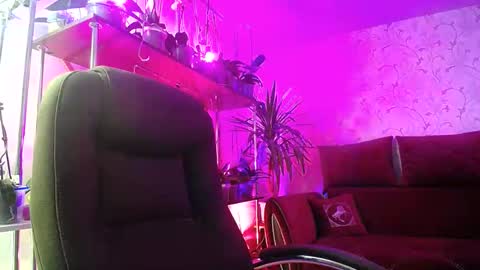 Lady Gloria online show from December 29, 2024, 8:11 am