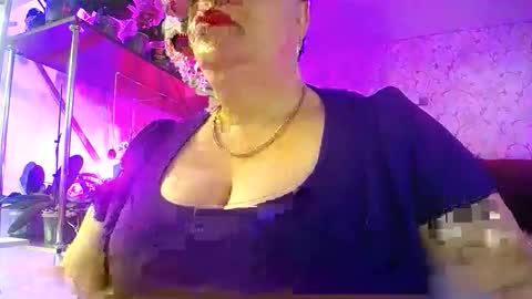 Lady Gloria online show from April 4, 2026, 5:49 am