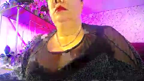Snapshot of lady_gloria chatting on May 10, 2026, 6:40 am Lady Gloria online show from May 10, 2026, 6:40 am