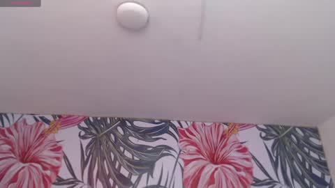 Lady Isabella online show from April 15, 2026, 7:58 pm