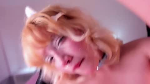 Lady  online show from March 12, 2025, 11:01 pm