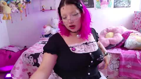 Snapshot of lady_noize chatting on January 18, 2026, 8:23 pm Lady online show from January 18, 2026, 8:23 pm