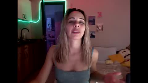 Snapshot of lady_smile69 chatting on September 17, 2025, 7:26 pm lady_smile69 online show from September 17, 2025, 7:26 pm