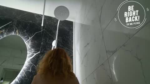 Sima Ladybigsmile online show from April 21, 2026, 6:52 am