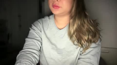 Snapshot of ladybird21 chatting on December 2, 2024, 5:48 pm Aria online show from December 2, 2024, 5:48 pm