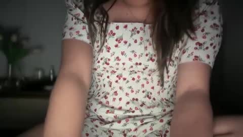 Snapshot of ladybird21 chatting on December 15, 2024, 9:35 am Aria online show from December 15, 2024, 9:35 am