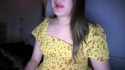 Snapshot of ladybird21 chatting on January 25, 2025, 11:44 am Aria online show from January 25, 2025, 11:44 am