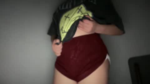 Snapshot of ladybird21 chatting on January 27, 2025, 9:55 am Aria online show from January 27, 2025, 9:55 am