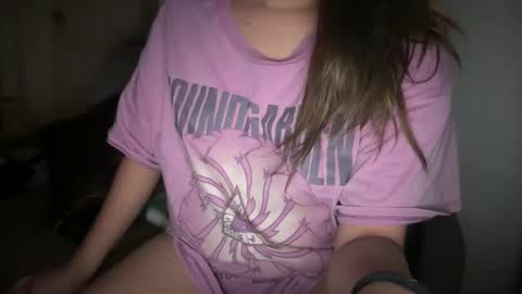 Snapshot of ladybird21 chatting on February 26, 2025, 8:37 am Aria online show from February 26, 2025, 8:37 am