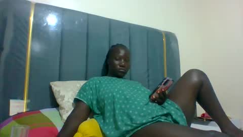 lindah32 online show from December 11, 2024, 9:34 pm