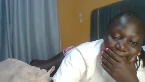 lindah32 online show from January 17, 2026, 8:12 pm