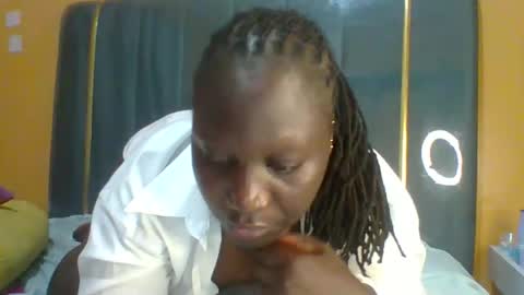 lindah32 online show from February 27, 2026, 9:15 pm