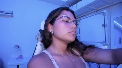  Lady  online show from June 3, 2026, 12:35 am