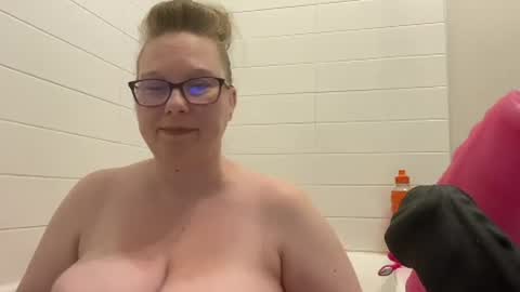 LadyCherieLynn online show from June 17, 2026, 2:07 pm
