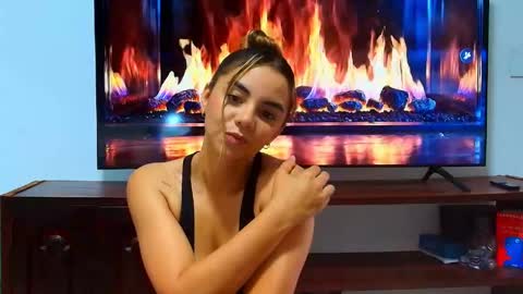 Hello im lady nice to meet you  online show from May 25, 2026, 6:36 pm