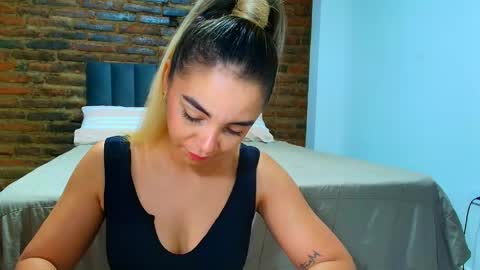 Hello im lady nice to meet you  online show from May 27, 2026, 6:27 pm