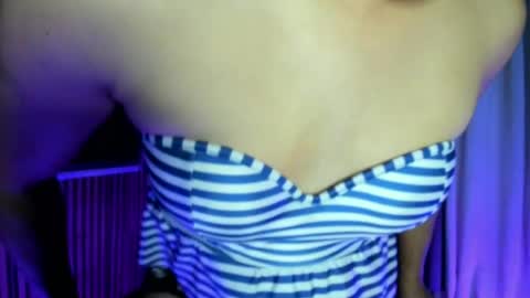 Snapshot of ladyfox_95 chatting on June 29, 2026, 12:27 pm ask me online show from June 29, 2026, 12:27 pm