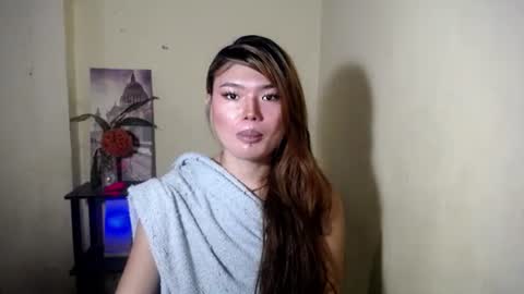 LILY online show from July 8, 2026, 9:52 pm