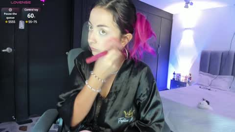 Lady  online show from December 29, 2024, 2:27 am