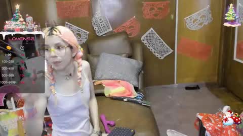 Snapshot of laflakita21 chatting on February 12, 2025, 4:23 am Skinnygirl online show from February 12, 2025, 4:23 am