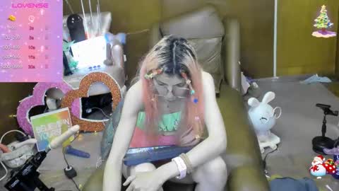 Snapshot of laflakita21 chatting on October 15, 2025, 1:17 am Skinnygirl online show from October 15, 2025, 1:17 am