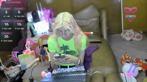 Snapshot of laflakita21 chatting on November 12, 2025, 12:55 am Skinnygirl online show from November 12, 2025, 12:55 am