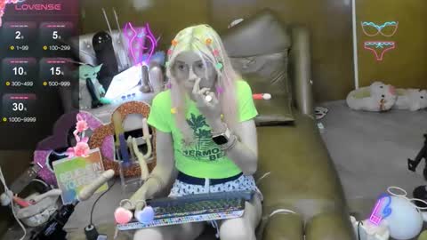 Snapshot of laflakita21 chatting on November 13, 2025, 1:48 am Skinnygirl online show from November 13, 2025, 1:48 am