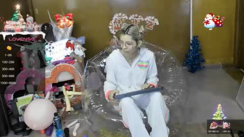 Snapshot of laflakita21 chatting on December 14, 2025, 5:29 pm Skinnygirl online show from December 14, 2025, 5:29 pm