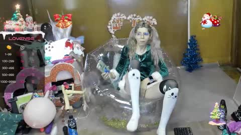 Snapshot of laflakita21 chatting on December 17, 2025, 9:43 pm Skinnygirl online show from December 17, 2025, 9:43 pm