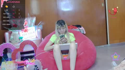 Snapshot of laflakita21 chatting on April 24, 2026, 12:46 am Skinnygirl online show from April 24, 2026, 12:46 am