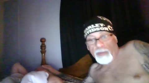 Snapshot of laidbackluxury chatting on May 14, 2026, 2:51 am laidbackluxury online show from May 14, 2026, 2:51 am
